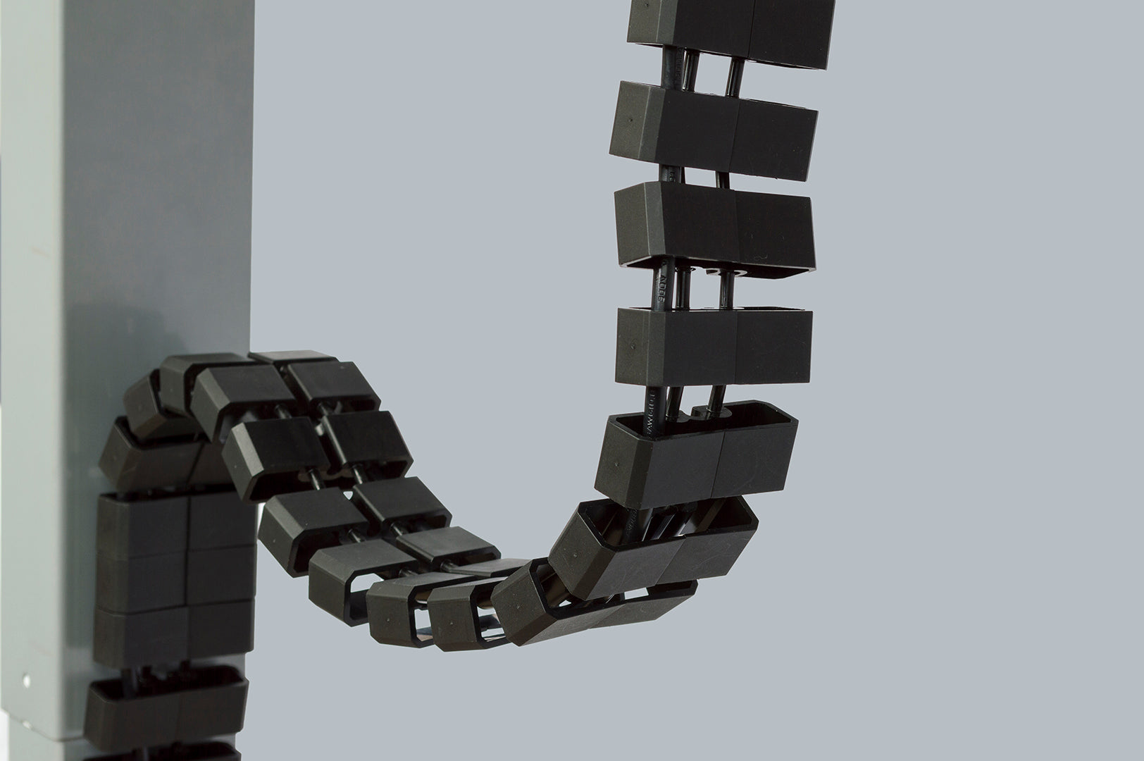 Link 360™ Cable Routing Spine