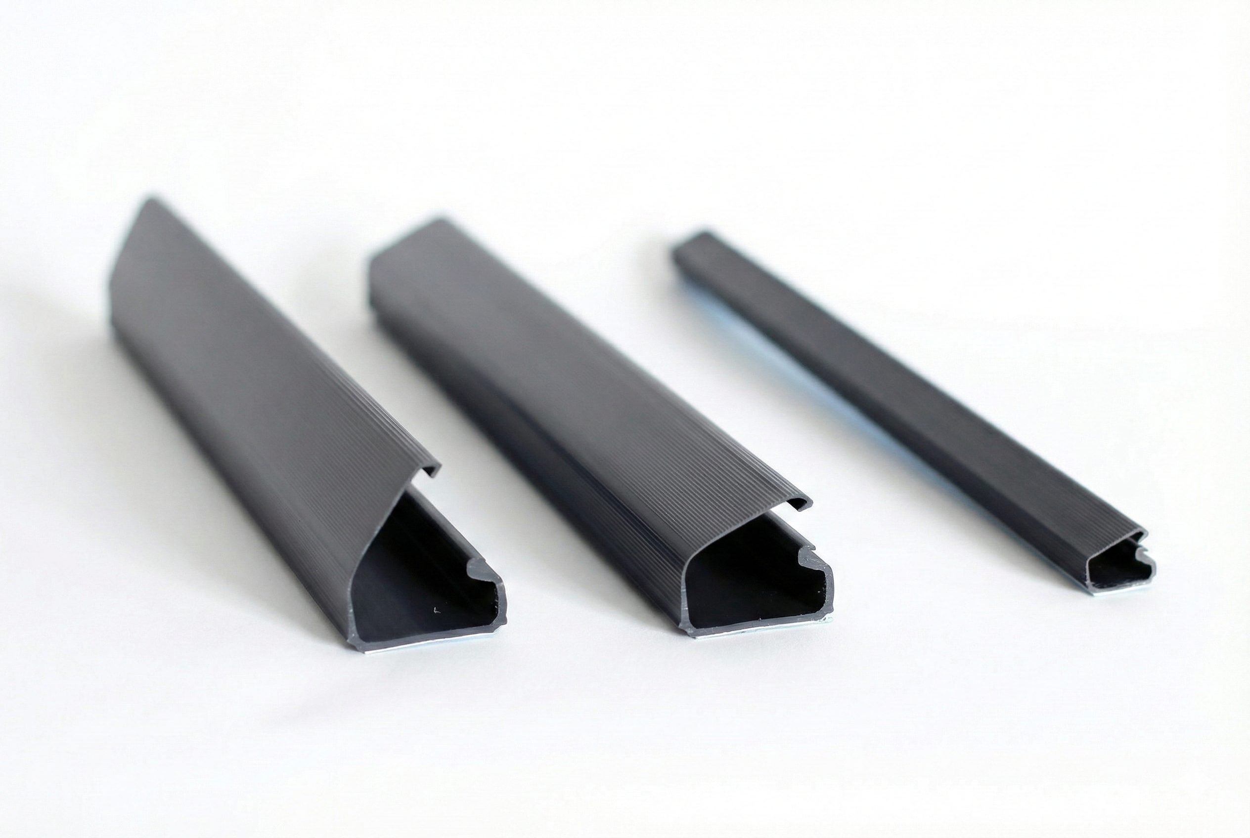 Latched Cable Raceway